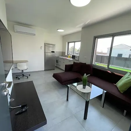 משהו בהגושרים- אירוח בגליל Villa Exterior photo